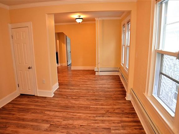 3rd image of 722 Kearny Ave #1