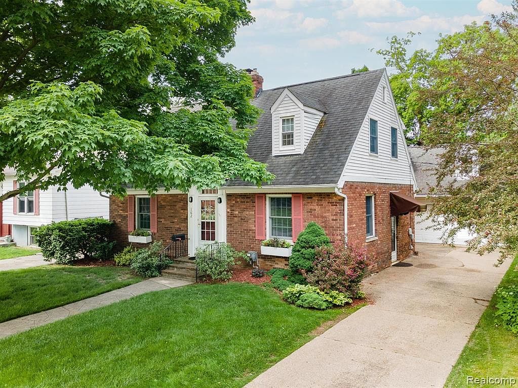 162 Riverside Dr, Mount Clemens, MI 48043 Zillow