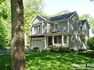 3 Hickory Rd #1, Wellesley, MA 02482