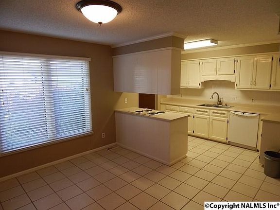 5th image of 307 Benita Dr