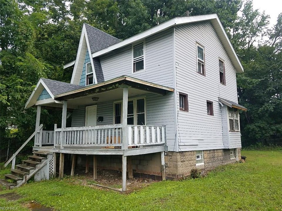 2nd image of 561 Parkdale Dr