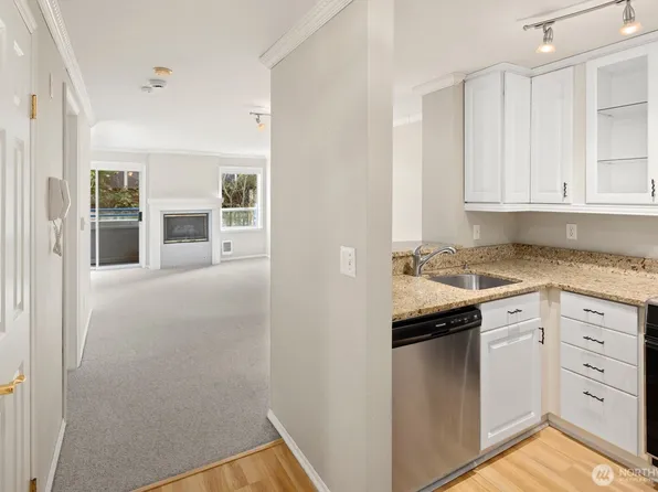 2244 13th Avenue W #407, Seattle, WA 98119