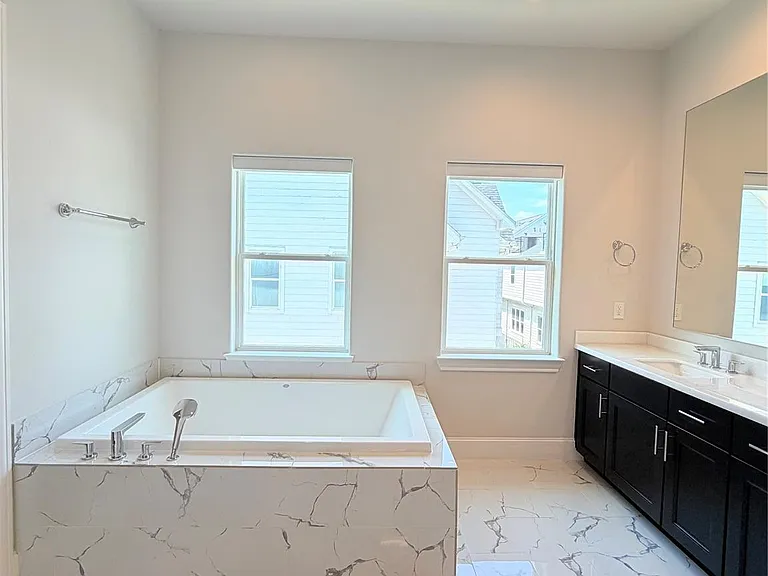 824 Cage St — Photo 16