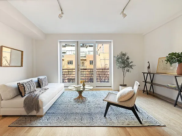 372 15th St APT 3A, Brooklyn, NY 11215
