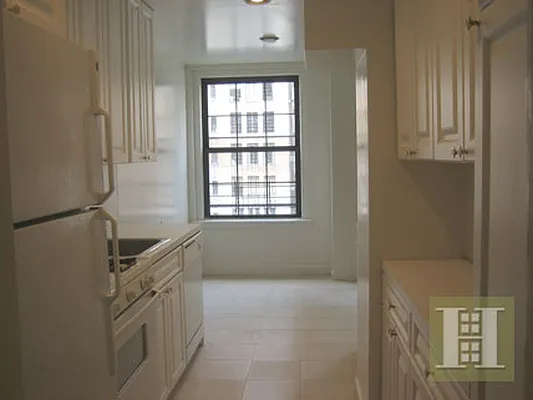 Rented by Halstead Real Estate | media 23