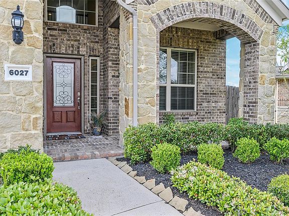 4th image of 6027 Hewes Point Ln