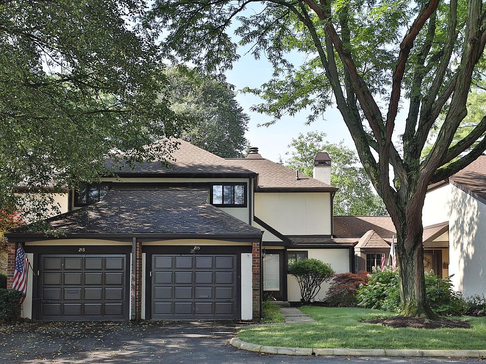 1st image of 215 Saint Jacques St #22-C