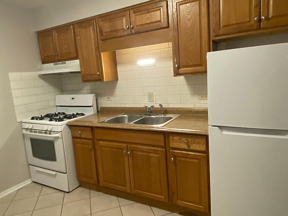 5th image of 10451 Doris Ct APT 1W