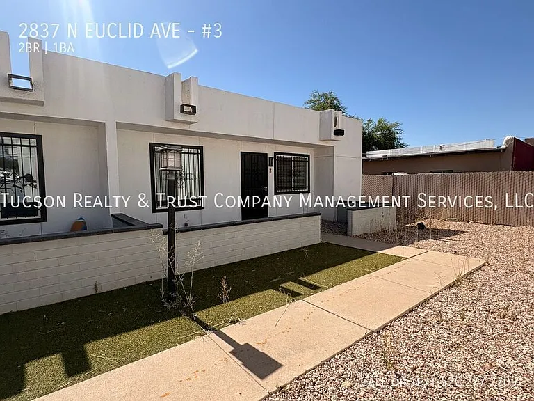 2837 N Euclid Ave #3 — Photo 1