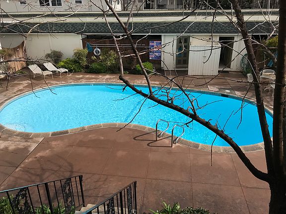 2nd image of 5090 N Roosevelt Ave APT 26