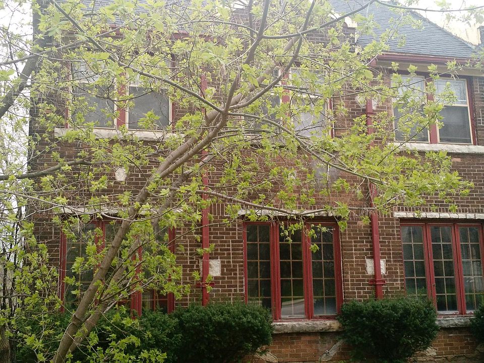 1st image of 2446 N Lake Dr #1