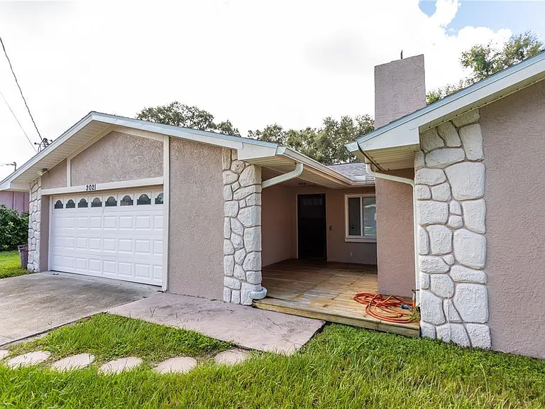 2021 Valley Dr — Photo 45