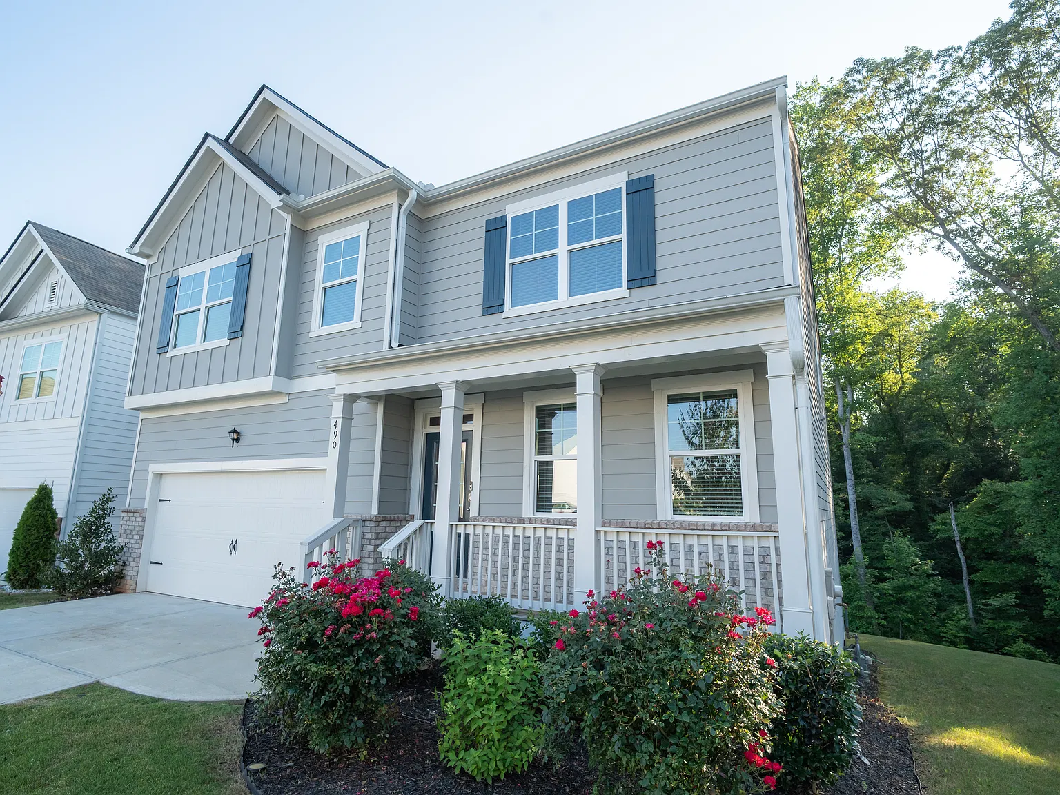 490 Barnwood Ln — Photo 2