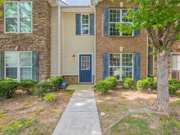 1851 Grove Way, Hampton, GA 30228
