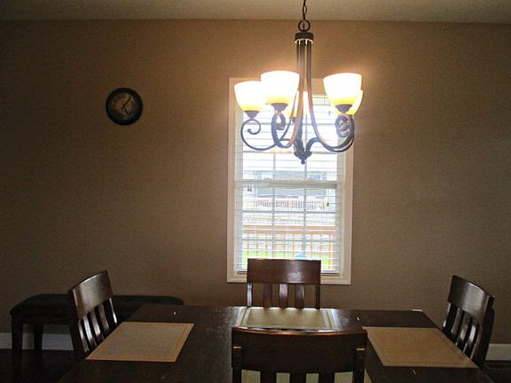3rd image of 2702 Weatherbrooke Dr
