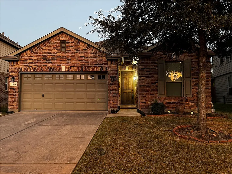 15414 Paloma Crossing Ct — Photo 2