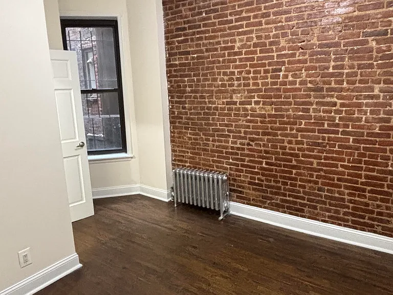 323 E 92nd St #4B — Photo 5