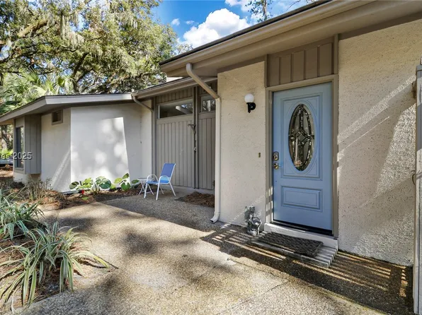 35 Lawton Dr APT 111, Hilton Head Island, SC 29928
