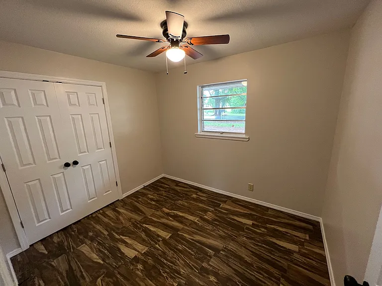 309 Stadium Dr — Photo 13