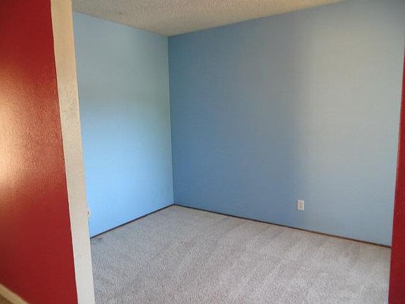 2nd image of 1040 N Abbott Ave