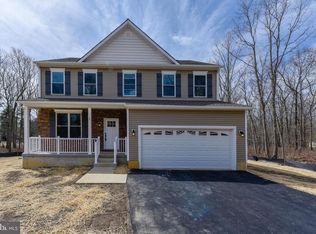 3 Elaine Dr, Sicklerville, NJ 08081