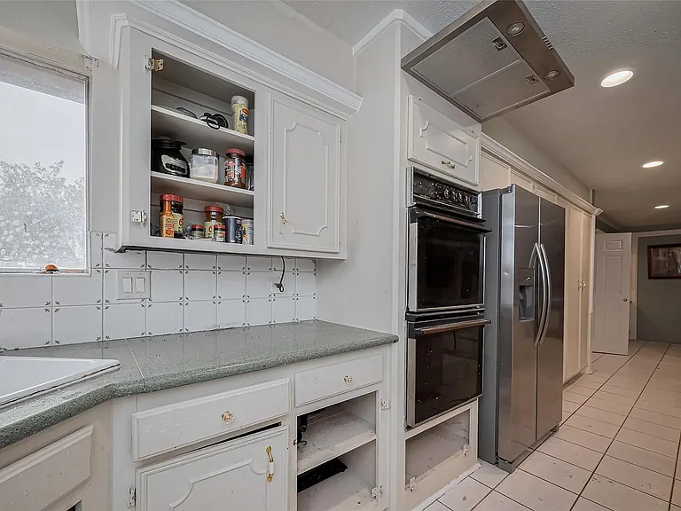 4015 Black Locust Dr — Photo 9