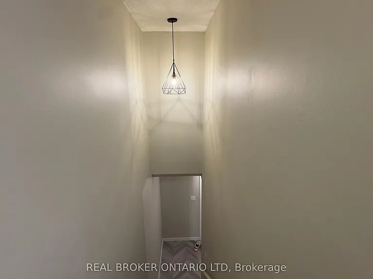 457 Wilkins St — Photo 9
