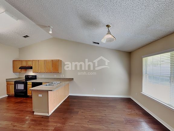 4th image of 7651 Broadhaven Ct