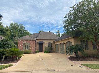 6051 Stonegate Dr, Alexandria, LA 71303