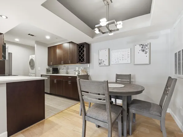 5700 Chapman Mill Dr APT 130, Rockville, MD 20852