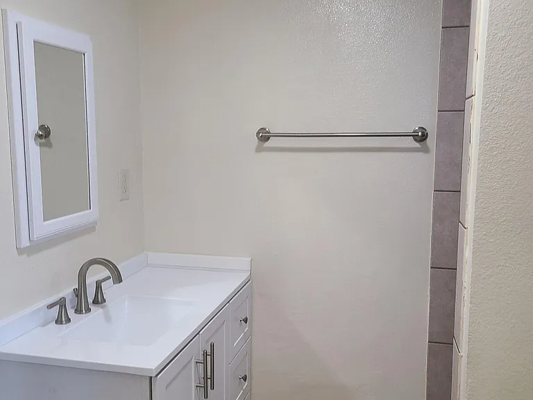 Brand new vanity and accessories