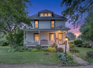 215 W Harrison St, Belvidere, IL 61008
