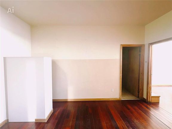 3rd image of 623 52nd St