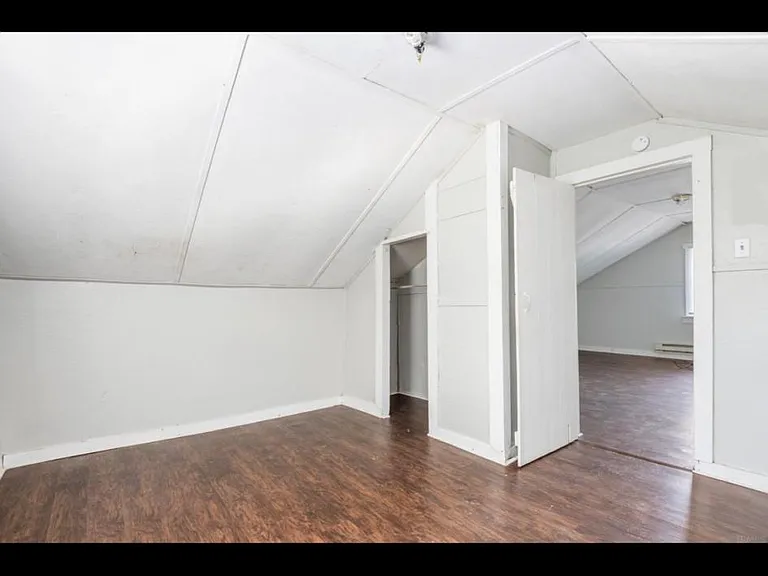 2108 N Ball Ave — Photo 11