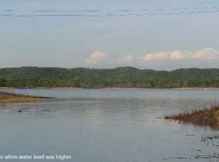 1290 Deerwood Rd, Dandridge, TN 37725