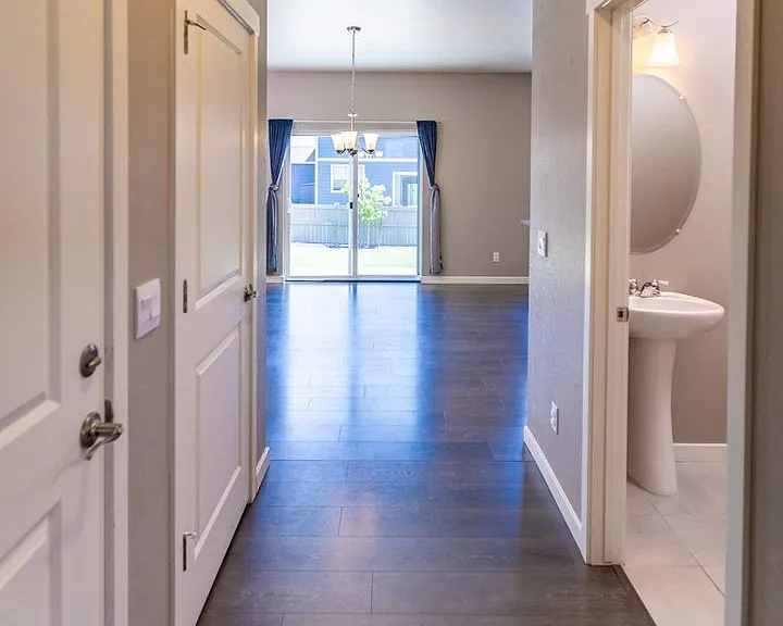 1464 Vantage Pkwy — Photo 17