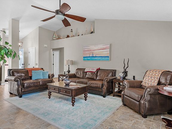 5th image of 1886 Bay Oaks Cir