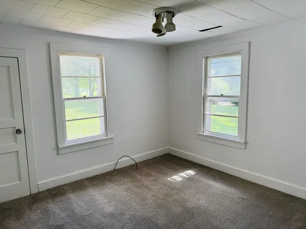 7542 Section Line Rd, Albertville, AL 35950