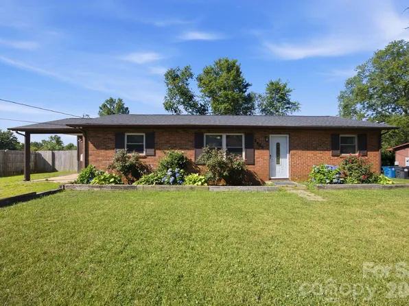 2405 2nd St, Statesville, NC 28677