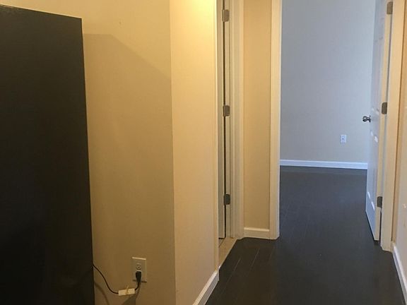 3rd image of 1922 Fairmount Ave #2F