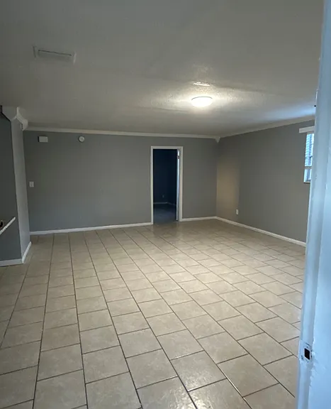 6412 New Kings Rd #2 — Photo 5