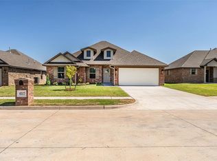 601 N Fox Way, Mustang, OK 73064