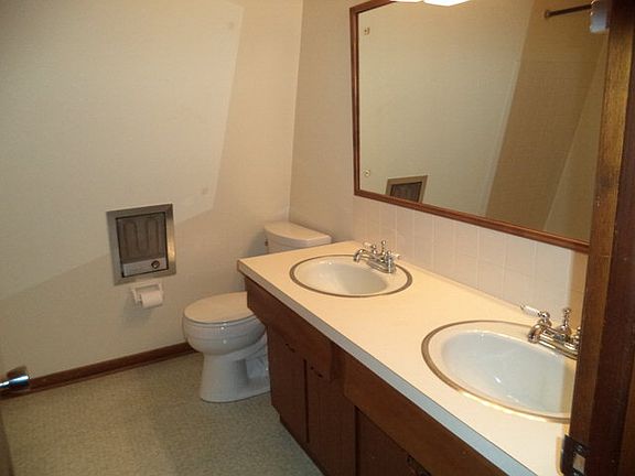 2nd image of 161 Eller Dr
