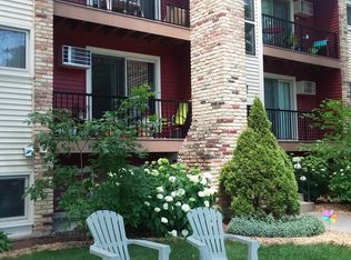 3246 Douglas Dr N #204, Minneapolis, MN 55422