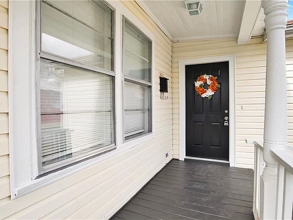 4th image of 261 Gaston St