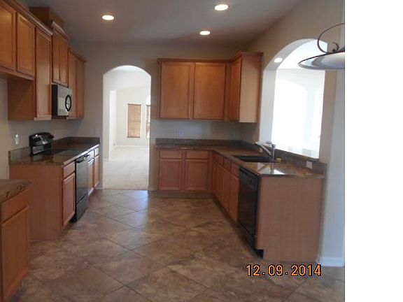 3rd image of 843 Lost Grove Cir