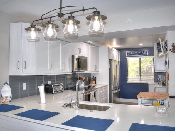 1301 Seafarer Cir APT 305
