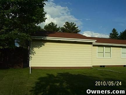 Back of 2 car garage
