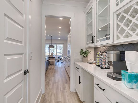 Ample Storage in Butler s Pantry