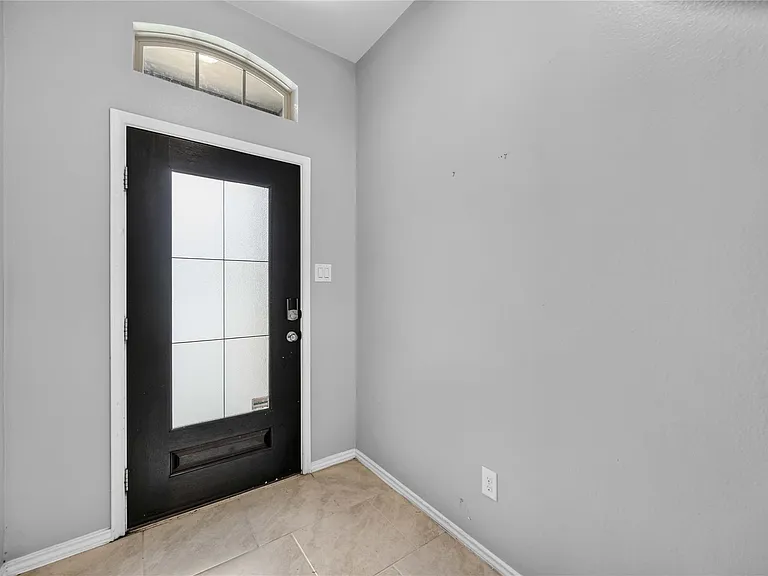 21505 Elk Haven Ln — Photo 3